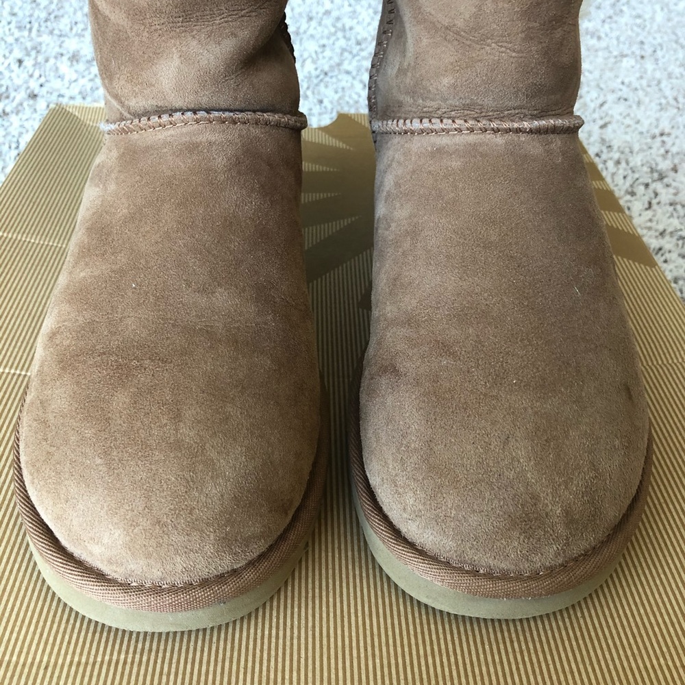 🤩 UGG Bailey Button Triplet Boot 🤩 - Picture 6 of 8